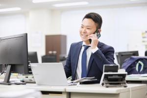 アパレル関連の資材販売／既存営業