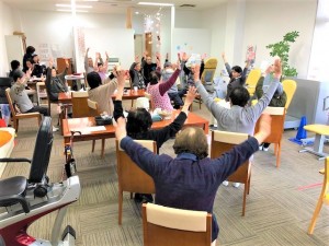 【介護職資格必須】トレーニング中心デイサービス／土日休・夜勤無