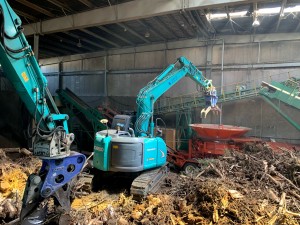 木材チップ製造施設のオペレーター