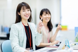 週4～OK！英語での留学手続きの事務スタッフ／技人国の求人