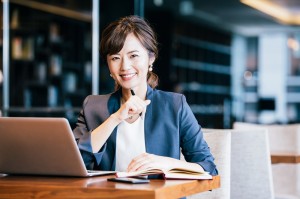 経理のアシスタント／技人国の求人