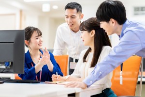 英語での貿易通関データ入力／技人国の求人
