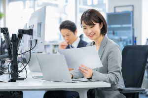 空港での英文メール対応／技人国の求人