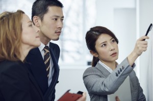スペイン語・英語のサポート通訳／技人国の求人