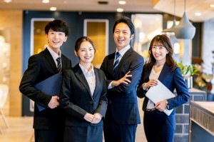 トレーラーの英語インサイドセールス／技人国の求人