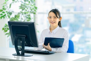 役員の英語秘書／技人国の求人