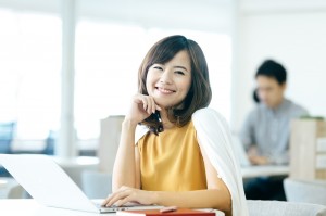 インテリアの貿易事務／技人国の求人
