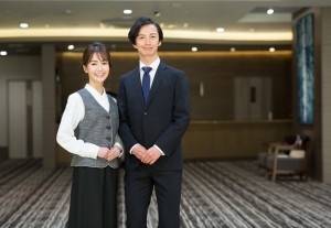 《2人1組ペア》ホテルの副支配人／技人国の求人