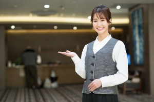 《2人1組ペア》ホテルの副支配人／技人国の求人