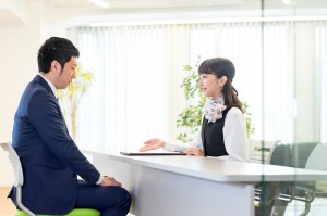 《2人1組ペア》ホテルの副支配人／技人国の求人