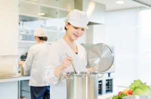 週3パートOK！社員食堂のキッチン業務／アルバイトの求人