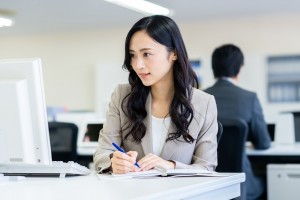 総務の英語サポート／技人国の求人