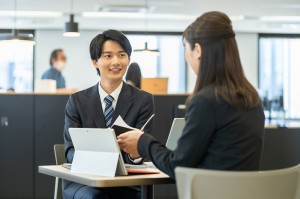 倉庫の販売営業／技人国の求人