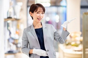 時計販売の英語通訳／技人国の求人