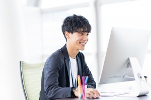 スポーツ新聞の広告ライティング／技人国の求人