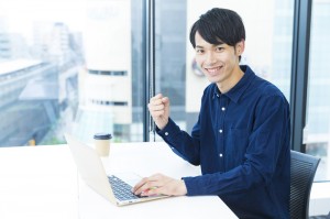 スポーツ新聞の広告ライティング／技人国の求人