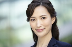 化粧品の英語営業／技人国の求人