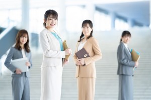株に関する英語の金融事務/技人国の求人