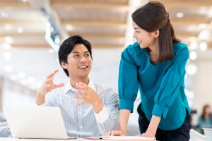 株に関する英語の金融事務／技人国の求人