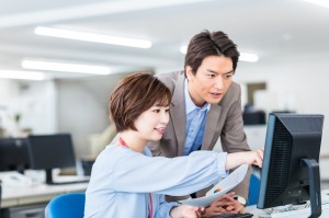 株に関する英語の金融事務／技人国の求人