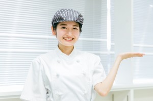 【夜勤】給食のパンづくり／アルバイトの求人