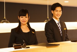 英語・中国語を使ったホテルのフロント受付／技人国の求人