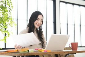【夜勤】貿易の通関英語データ入力／技人国の求人