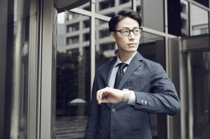 メガネレンズの海外営業／技人国の求人