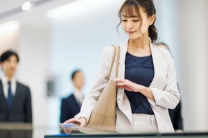 【在宅2日】輸出入に関する貿易事務／技人国の求人