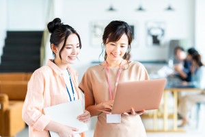 韓国語もしくは英語での発注管理／技人国の求人