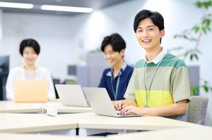 日本語マニュアルの校正／技人国の求人