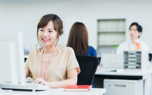 官公庁での給付金審査／技人国の求人