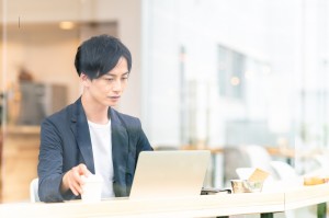 IT関連のヘルプデスク／技人国の求人