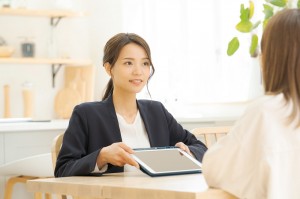 給付金（英・中国・韓国・ベトナム・ネパール）窓口／技人国の求人