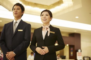 ホテルのフロント受付／技人国の求人