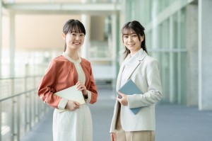 ショールームでの英語・中国語アテンド／技人国の求人