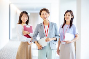 貿易事務の英語アシスタント／技人国の求人