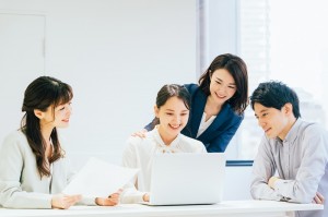 英語での貿易事務／技人国の求人
