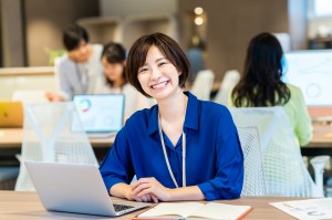 英語での貿易事務／技人国の求人