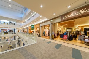 ゴルフウェアの販売通訳／技人国の求人