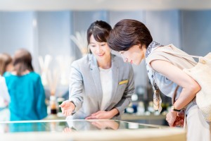 高級時計販売の英語通訳／技人国の求人