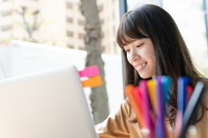 【フレックスタイム】WEBサイト編集／技人国の求人
