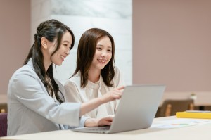 【フレックスタイム】WEBサイト編集／技人国の求人