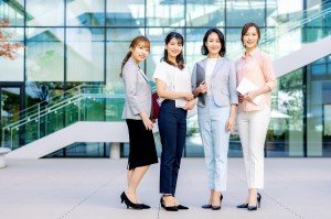 英語での経理事務／技人国の求人