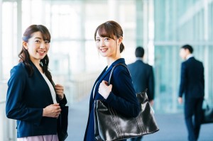 英語での経理事務／技人国の求人