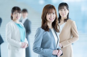 英語でのオフィスワーク／技人国の求人