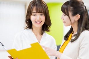 【パートOK】日本語学校の英語事務／技人国の求人