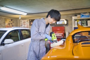 車の整備とデータ集約／技人国の求人
