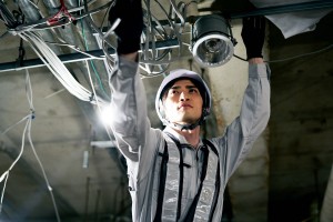 施設の保守メンテナンス／技人国の求人