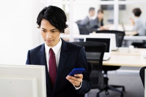 スマホサービスのエンジニア／技人国の求人
